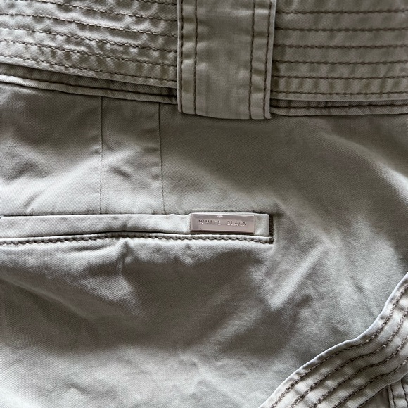 Beautiful shorts - Picture 4 of 4